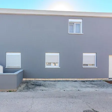 Apartment In With Wifi *