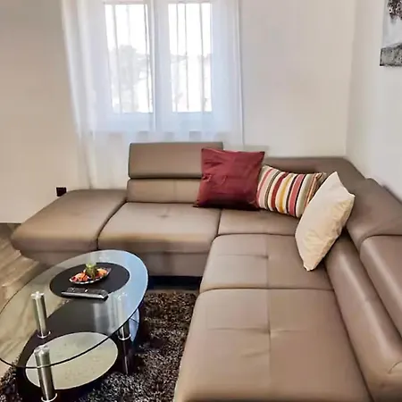 In With Wifi Apartment *